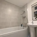 Hansom Place Free Parking 18 Minutes Walk To Minster Holiday home *