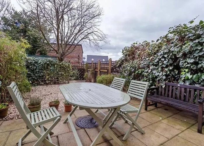 Hansom Place Free Parking 18 Minutes Walk To Minster Holiday home York